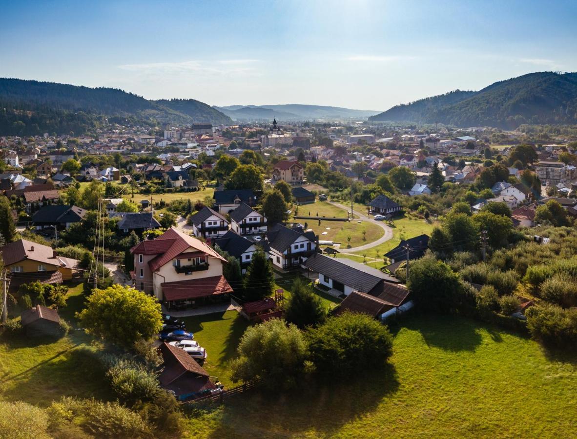 Pensiunea Bucovina Гура-Гуморулуй Экстерьер фото